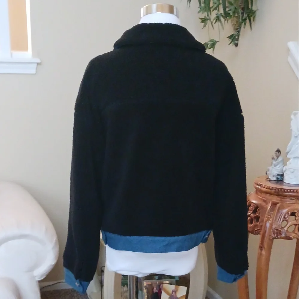 Jolie & Joy Black Teddy/Denim Cropped Jacket Small NWT - Picture 3 of 11